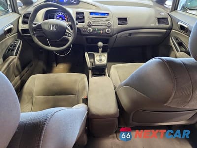 Zdjęcie 8 z 12 samochodu: 2007 HONDA CIVIC LX VIN:1HGFA16527L031132 - miniatura