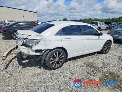 Trzecie zdjęcie samochodu z tyłu: 2014 CHRYSLER 200 TOURING VIN:1C3CCBBG4EN131263 - miniatura