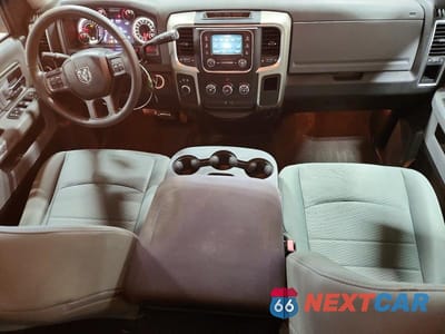 Zdjęcie 8 z 12 samochodu: 2013 RAM 1500 SLT VIN:1C6RR7GT3DS675042 - miniatura