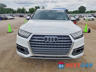 Piąte zdjęcie samochodu w środku: 2017 AUDI Q7 PREMIUM PLUS VIN:WA1LAAF7XHD034787 - miniatura