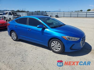 Czwarte zdjęcie samochodu z boku: 2017 HYUNDAI ELANTRA SE VIN:KMHD74LF4HU085767 - miniatura