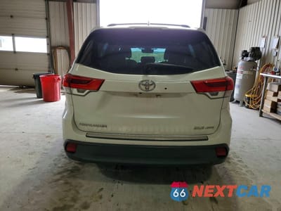 Zdjęcie 6 z 13 samochodu: 2019 TOYOTA HIGHLANDER XLE VIN:5TDJZRFH8KS594624 - miniatura