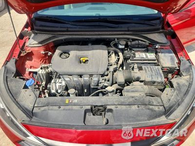 Zdjęcie 11 z 12 samochodu: 2020 HYUNDAI ELANTRA LIMITED VIN:5NPD84LF7LH558257 - miniatura