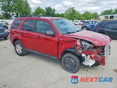 Czwarte zdjęcie samochodu z boku: 2011 FORD ESCAPE XLT VIN:1FMCU9D7XBKB71094 - miniatura