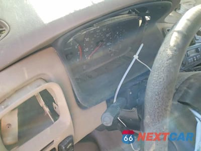 Zdjęcie 9 z 12 samochodu: 2002 HONDA ACCORD EX VIN:1HGCG22592A025636 - miniatura