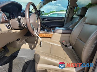 Zdjęcie 7 z 13 samochodu: 2016 CHEVROLET SUBURBAN C1500 LTZ VIN:1GNSCJKC9GR429776 - miniatura