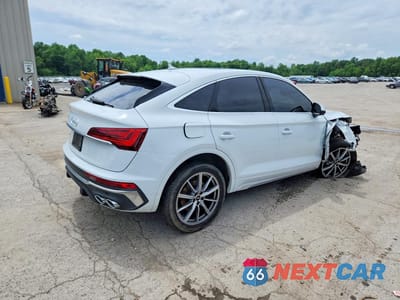 Trzecie zdjęcie samochodu z tyłu: 2022 AUDI SQ5 SPORTBACK PREMIUM VIN:WA114AFY1N2108662 - miniatura
