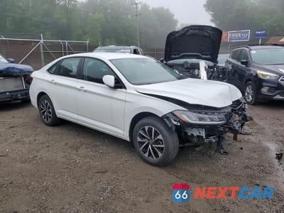 Czwarte zdjęcie samochodu z boku: 2025 VOLKSWAGEN JETTA S VIN:3VW5X7BU0SM070900 - miniatura
