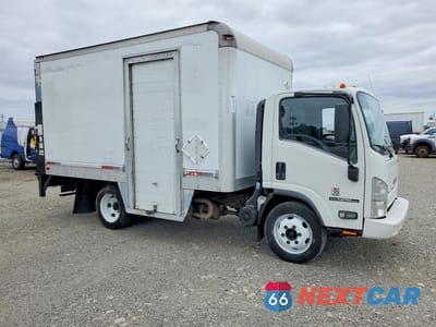 Czwarte zdjęcie samochodu z boku: 2015 ISUZU NPR HD BOX TRUCK VIN:JALC4W169F7K00378 - miniatura