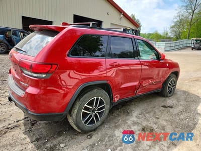 Trzecie zdjęcie samochodu z tyłu: 2020 JEEP GRAND CHEROKEE TRAILHAWK VIN:1C4RJFLG6LC332169 - miniatura