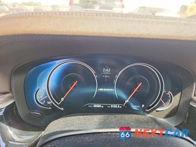 Zdjęcie 9 z 12 samochodu: 2018 BMW M550XI VIN:WBAJB9C58JB035446 - miniatura