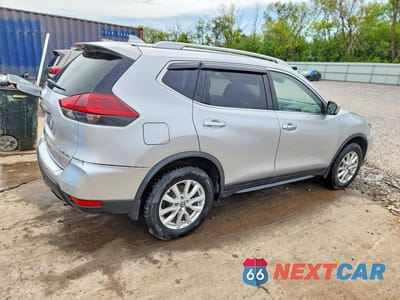 Trzecie zdjęcie samochodu z tyłu: 2019 NISSAN ROGUE SV VIN:JN8AT2MVXKW373063 - miniatura