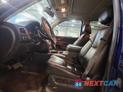Zdjęcie 7 z 14 samochodu: 2012 CHEVROLET SUBURBAN K1500 LT VIN:1GNSKJE76CR173219 - miniatura