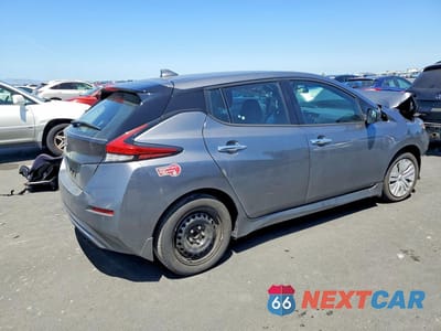 Trzecie zdjęcie samochodu z tyłu: 2025 NISSAN LEAF S VIN:1N4AZ1BV2SC550655 - miniatura