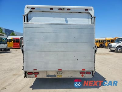 Zdjęcie 6 z 13 samochodu: 2008 FORD ECONOLINE E450 SUPER DUTY COMMERCIAL STRIPPED CHASSIS VIN:1FCLE49L98DA74217 - miniatura