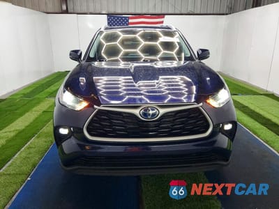 Piąte zdjęcie samochodu w środku: 2023 TOYOTA HIGHLANDER HYBRID XLE VIN:5TDKBRCH9PS126003 - miniatura
