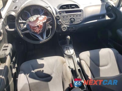 Zdjęcie 8 z 12 samochodu: 2012 HONDA FIT VIN:JHMGE8H36CC035687 - miniatura