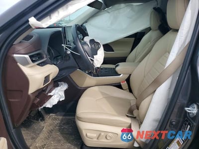 Zdjęcie 7 z 12 samochodu: 2022 TOYOTA HIGHLANDER XLE VIN:5TDGZRBH0NS238284 - miniatura