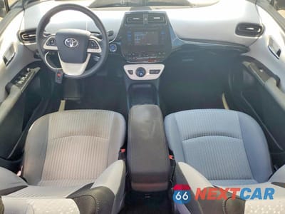 Zdjęcie 8 z 13 samochodu: 2018 TOYOTA PRIUS TWO VIN:JTDKBRFU7J3060925 - miniatura
