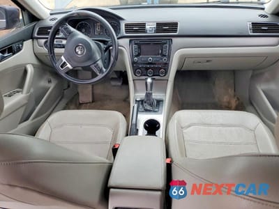 Zdjęcie 8 z 12 samochodu: 2015 VOLKSWAGEN PASSAT SE VIN:1VWBV7A33FC070592 - miniatura