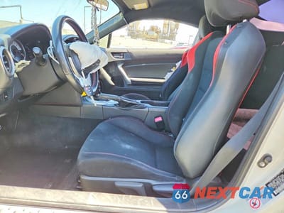 Zdjęcie 7 z 12 samochodu: 2016 TOYOTA SCION VIN:JF1ZNAA12G8703185 - miniatura