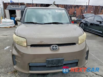 Piąte zdjęcie samochodu w środku: 2011 TOYOTA SCION XB VIN:JTLZE4FE7B1129017 - miniatura