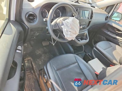 Zdjęcie 8 z 12 samochodu: 2023 MERCEDES-BENZ METRIS VIN:W1YV0BEY5P4286555 - miniatura
