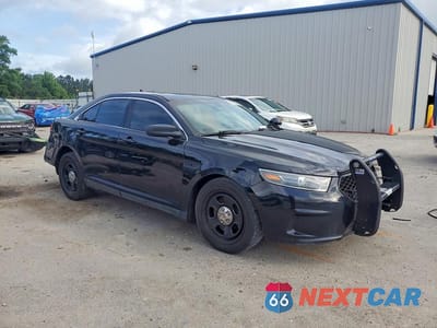 Czwarte zdjęcie samochodu z boku: 2017 FORD TAURUS POLICE INTERCEPTOR VIN:1FAHP2MK1HG145921 - miniatura