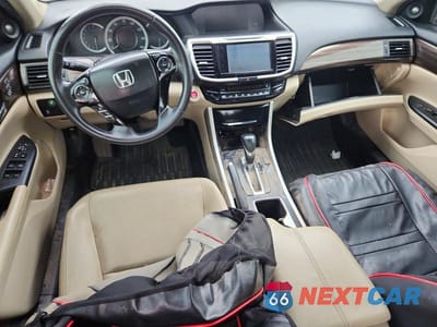 Zdjęcie 8 z 12 samochodu: 2016 HONDA ACCORD EXL VIN:1HGCR2F81GA010375 - miniatura