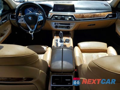 Zdjęcie 8 z 12 samochodu: 2018 BMW 740 XE VIN:WBA7J2C56JG938394 - miniatura