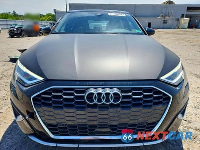 Piąte zdjęcie samochodu w środku: 2023 AUDI A3 PREMIUM VIN:WAUAUDGY7PA115014 - miniatura