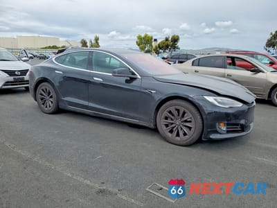 Czwarte zdjęcie samochodu z boku: 2017 TESLA MODEL S VIN:5YJSA1E27HF223350 - miniatura