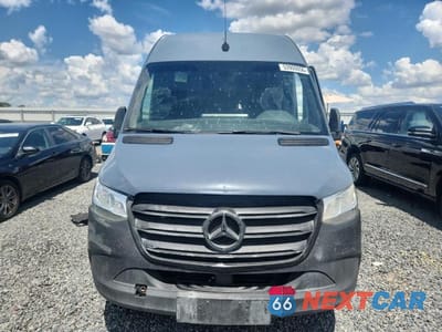 Piąte zdjęcie samochodu w środku: 2019 MERCEDES BENZ SPRINTER 2500 DELIVERY VAN VIN:WD4PF1CD3KT006478 - miniatura