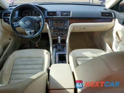 Zdjęcie 8 z 12 samochodu: 2012 VOLKSWAGEN PASSAT SEL VIN:1VWCN7A34CC049525 - miniatura