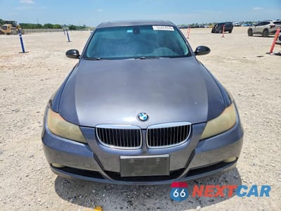 Piąte zdjęcie samochodu w środku: 2006 BMW 330 I VIN:WBAVB33536PS17693 - miniatura