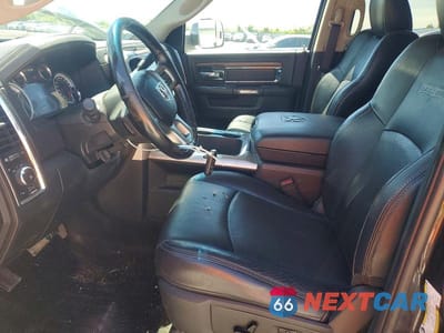 Zdjęcie 7 z 12 samochodu: 2016 RAM 3500 LARAMIE VIN:3C63RRJLXGG365914 - miniatura