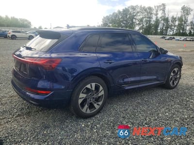 Trzecie zdjęcie samochodu z tyłu: 2022 AUDI E-TRON PREMIUM VIN:WA1AAAGE2NB022824 - miniatura