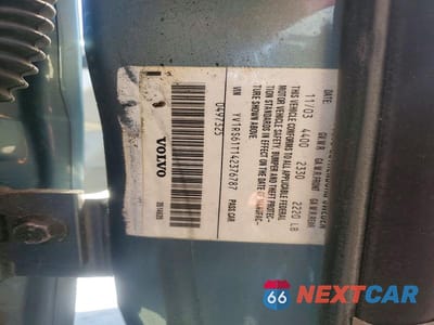 Zdjęcie 12 z 12 samochodu: 2004 VOLVO S60 VIN:YV1RS61T142376787 - miniatura