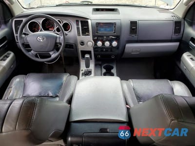 Zdjęcie 8 z 12 samochodu: 2007 TOYOTA TUNDRA DOUBLE CAB SR5 VIN:5TFBT54127X004729 - miniatura