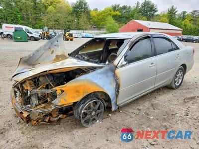 2002 TOYOTA CAMRY LE 4T1BE32K62U099859 - główne zdjęcie licytacji z USA - miniatura