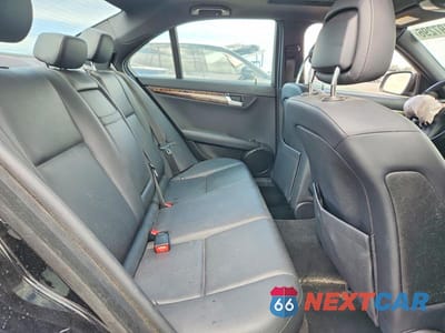 Zdjęcie 10 z 12 samochodu: 2009 MERCEDES-BENZ C 350 VIN:WDDGF56X79R043781 - miniatura
