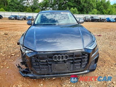 Piąte zdjęcie samochodu w środku: 2023 AUDI Q8 PRESTIGE S-LINE VIN:WA1FVBF17PD048387 - miniatura