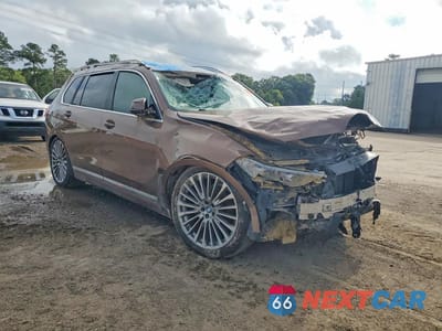 Czwarte zdjęcie samochodu z boku: 2020 BMW X7 XDRIVE40I VIN:5UXCW2C01L9B48520 - miniatura