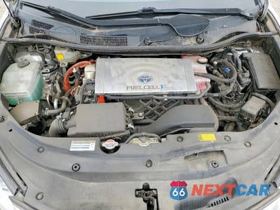 Zdjęcie 11 z 12 samochodu: 2017 TOYOTA MIRAI BASE VIN:JTDBVRBDXHA001225 - miniatura