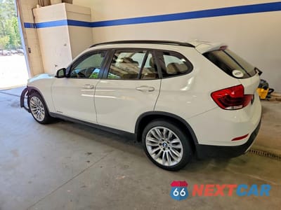 Drugie zdjęcie samochodu z przodu: 2015 BMW X1 SDRIVE28I VIN:WBAVM1C54FVW57108 - miniatura
