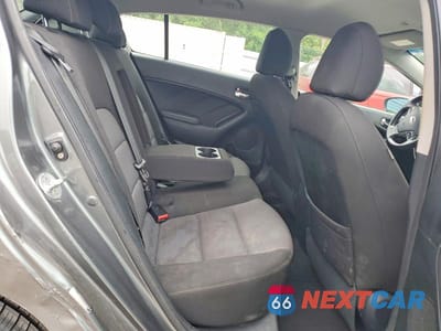 Zdjęcie 10 z 12 samochodu: 2016 KIA FORTE LX VIN:KNAFK5A88G5635595 - miniatura