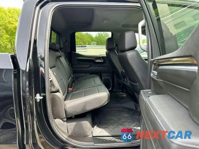 Zdjęcie 9 z 10 samochodu: 2022 CHEVROLET SILVERADO K1500 RST VIN:1GCUDEET5NZ575509 - miniatura