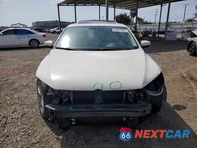 Piąte zdjęcie samochodu w środku: 2014 VOLKSWAGEN PASSAT SE VIN:1VWBT7A34EC089544 - miniatura