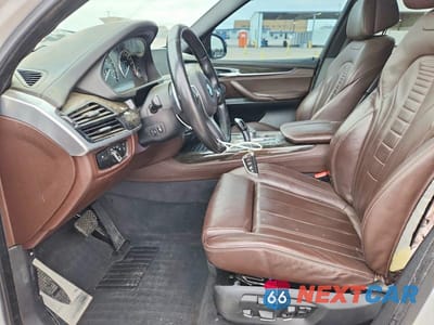 Zdjęcie 7 z 14 samochodu: 2017 BMW X5 XDR40E VIN:5UXKT0C36H0V96716 - miniatura