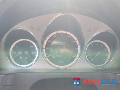 Zdjęcie 9 z 12 samochodu: 2009 MERCEDES-BENZ C 300 VIN:WDDGF54X19F208289 - miniatura